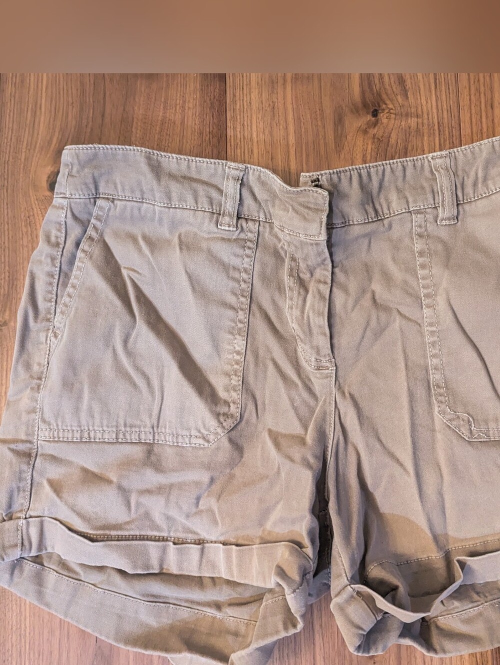 Artisan Ny Rolled-Hem Utility Shorts in Taupe
